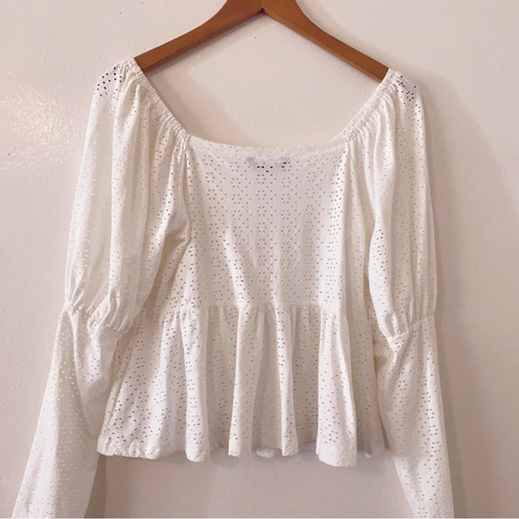 White blouse top - Picture 2 of 3